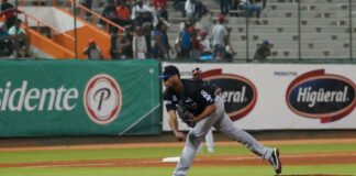 Licey pinta de blanco a los Toros en extrainnings