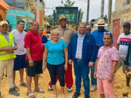 Alcalde Carlos Guzmán velará para que trabajos de acondicionamiento de calles lleguen a todo SDN