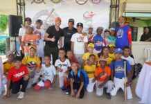 Internacional Sport Foundation & Lessport Academy entregan útiles deportivos a 800 niños