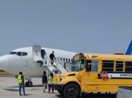 RD recibe primer grupo de dominicanos repatriados por EE. UU. este año