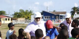 Residentes de Isla Saona pasan su primera Navidad con energía 100% renovable