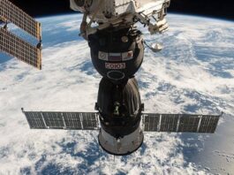 Continúan en peligro los astronautas de la estación espacial internacional: la NASA estudia también su rescate