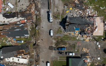 Tornados en Texas y Louisiana dejan a miles sin electricidad