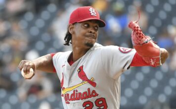 Alex Reyes firma con los Dodgers