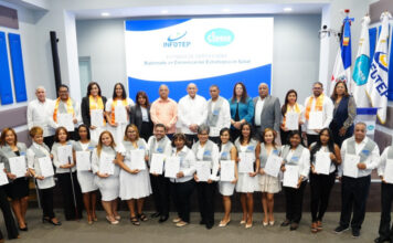 INFOTEP entrega certificados a periodistas especializados del área de la salud