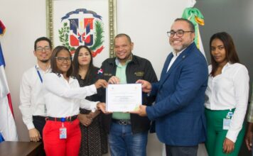 Instituciones del Gobierno reconocen al alcalde Carlos Guzmán