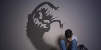 Estudiantes entran en pánico tras supuesta aparición de espíritu maligno en escuela de Baní