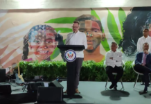 Encargado de embajada de EEUU pide a RD hacer más contra corruptos