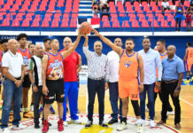 Ministro Joel Santos apoya disciplinas deportivas en Ensanche La Fe