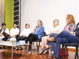 Diálogos Culturales se celebra en Baní con la participación entusiasta de representantes del sector