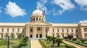 Presidente Abinader establece el Día Nacional de las Sufragistas