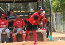 Pedro Strop firma con las Águilas