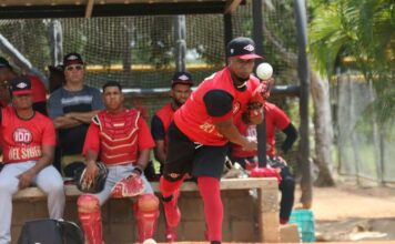 Pedro Strop firma con las Águilas