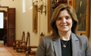 Dirigente PSOE viene a RD a explicar ley que permite obtener nacionalidad española