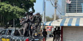 Paro en Navarrete deja una niña herida, saqueos y desorden