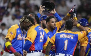 Venezuela vence a RD por primera vez en el Clásico Mundial de Béisbol