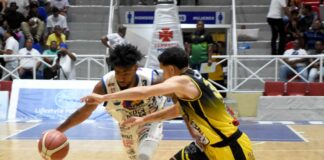 Correcaminos vencen a los Eduardos en el basket de Puerto Plata