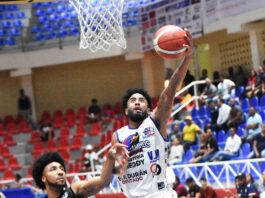 Correcaminos y Eduardos ganan en el basket de Puerto Plata