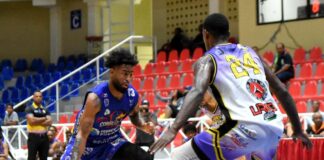 Correcaminos quitan invicto a Eduardos en basket de Puerto Plata