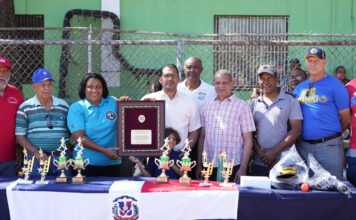 Liga Eva Martínez dedica torneo a la Fundación Mauricio Báez