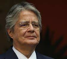 Presidente de Ecuador hospitalizado por una infección en las vías urinarias