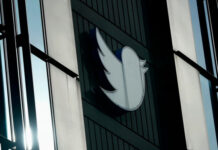 USCIS alerta sobre «cuentas falsas» tras perder el verificado en Twitter