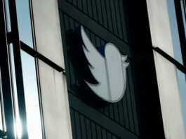 USCIS alerta sobre «cuentas falsas» tras perder el verificado en Twitter