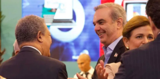 Leonel: «Solo en RD el líder opositor presenta al presidente»