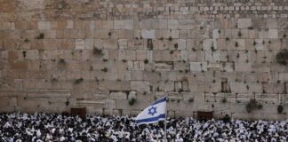 Jerusalén acoge celebraciones judías, cristianas y musulmanas en pleno repunte de violencia