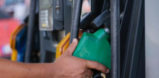 Después de 60 semanas, el Gobierno baja las gasolinas