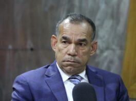 Tribunal decidirá esta tarde sobre juicio de fondo contra Félix Alburquerque