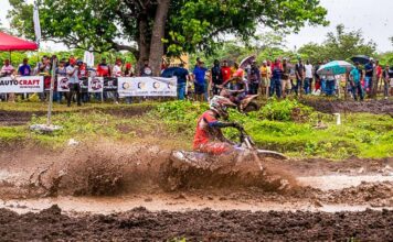 Fabricio Chacón sale victorioso en el motocross de Higüey