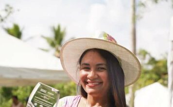 Francia Santana recibe dos distinciones en el XXII Concurso Nacional de Mieles 2023