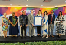 Pedro Vergés galardonado con el Premio Nacional Feria del Libro Eduardo León Jimenes 2023