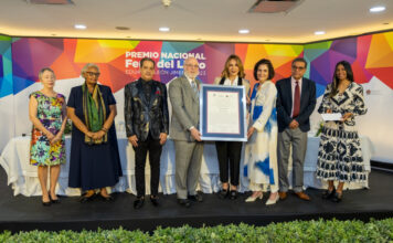 Pedro Vergés galardonado con el Premio Nacional Feria del Libro Eduardo León Jimenes 2023