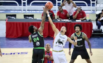 Faust y Quezada comandan triunfo de Leones sobre Soles