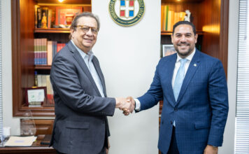 ASODAGRIM y UNPHU suscriben convenio de cooperación académica