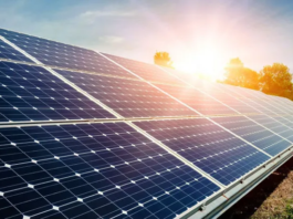 RD 100% Renovable reclama proceso expedito para instalar paneles solares en hogares y pequeños negocios