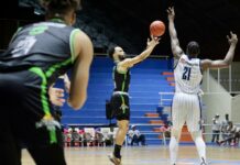 Soles vienen de atrás y vencen a los Titanes