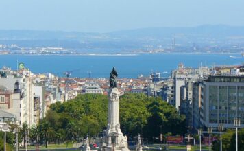 Parlamento de Portugal rechaza tipificar como delito el acoso sexual