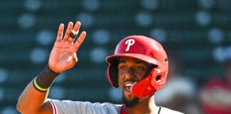 Prospecto Carlos de la Cruz acuerda con los Gigantes