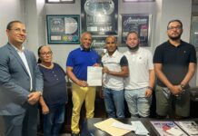 Senador Franklin Romero dispone entrega de fondos para torneo de baloncesto de SFM