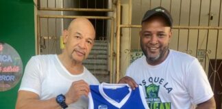 Club Máximo Gómez agradece a Félix Polanco uniforme para Torneo U14