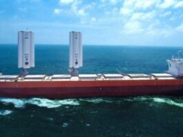 Cómo funciona el innovador carguero con velas gigantes para navegar con energía eólica