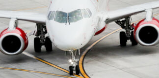 El avión ruso SSJ 100 fabricado con componentes nacionales realiza su primer vuelo (VIDEO)