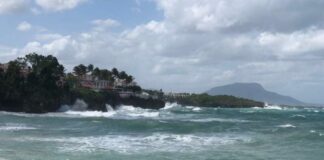 Oleaje anormal y temperaturas calurosas para este martes