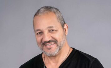 Richard Douglas deplora vulgaridad en los medios de comunicación audiovisuales y en la música