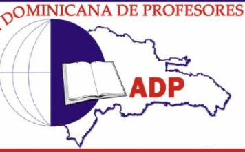 ADP en Santiago suspende docencia por asamblea evalúa año escolar