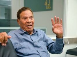 Fallece Aníbal de Peña, símbolo de la canción romántica dominicana y actor político del siglo XX