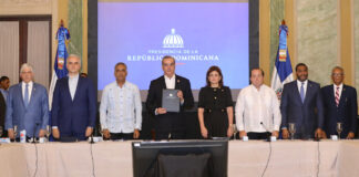 Presidente Abinader firma Pacto De Nación por crisis haitiana